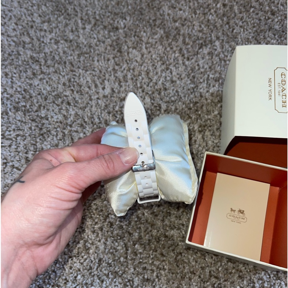 Coach watch - Picture 2 of 4